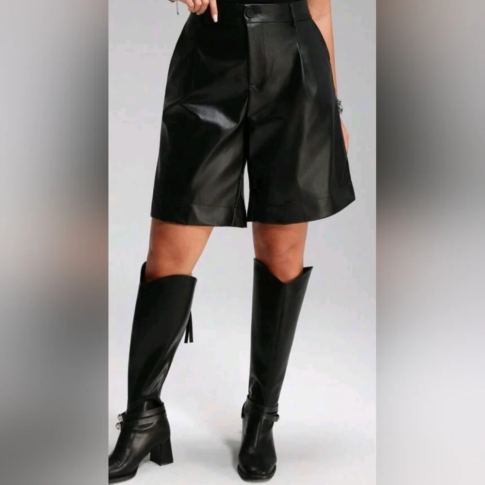 SHEIN Plus Casual PU Shorts - Picture 4 of 4